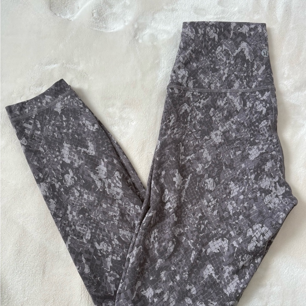lululemon athletica Gray Patterned Leggings 25”